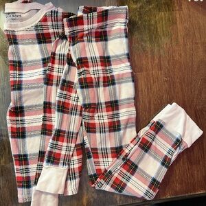 Old Navy Kids Unisex Size 8 or Medium Plaid Pajama Set - Red, Black, and White